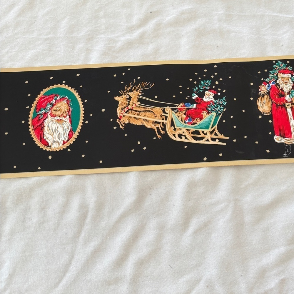 VTG Victorian Holiday Christmas Santa Wallpaper Border Self Adhesive 2 Rolls 5"